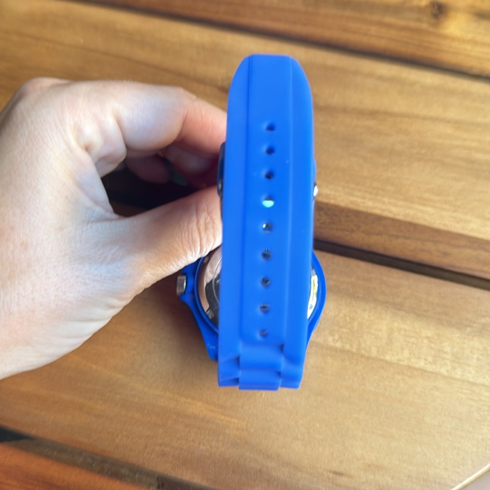 ICE WATCH - Picture 3 of 4